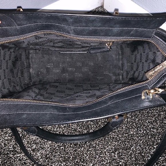 Michael Kors Tina handbag - Picture 2 of 2